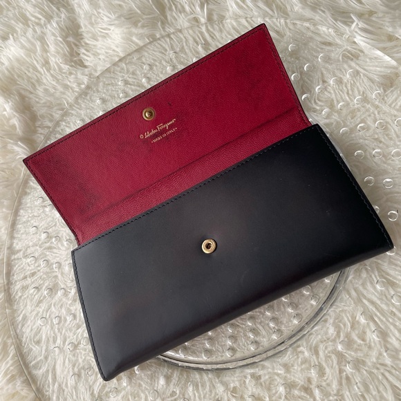 Salvatore Ferragamo Wallet - Picture 5 of 12